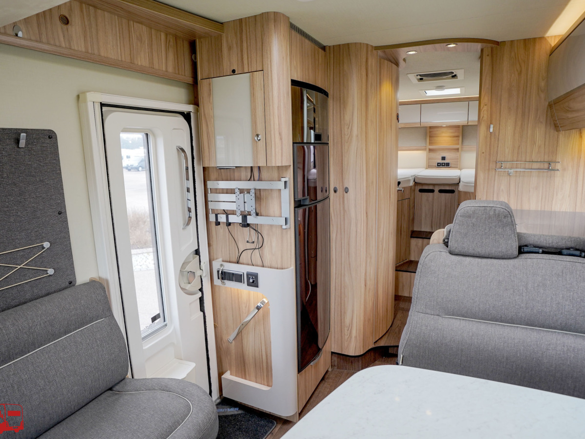 Hymer B 678 CL Långbäddar Automat ALDE KAMPANJ, bild 7 av 43