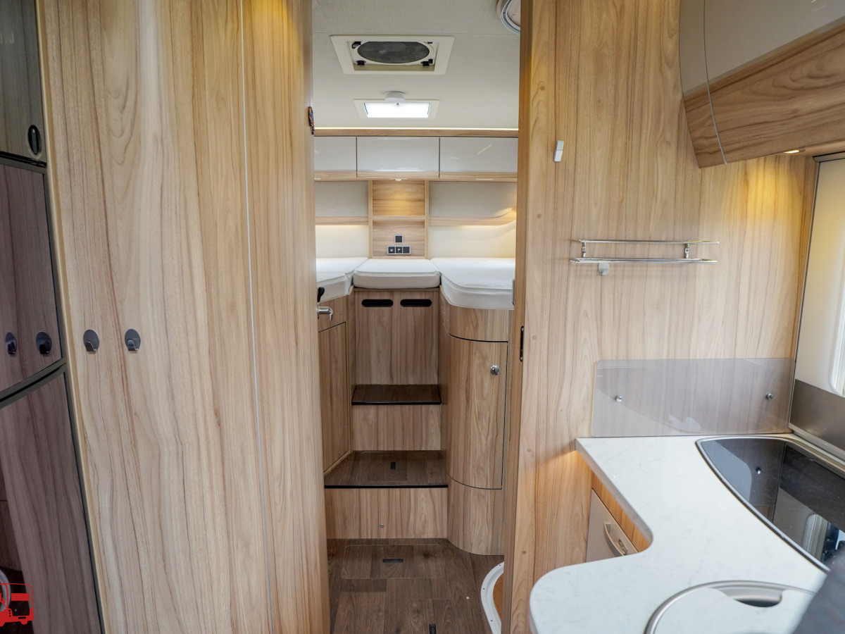 Hymer B 678 CL Långbäddar Automat ALDE KAMPANJ, bild 13 av 43