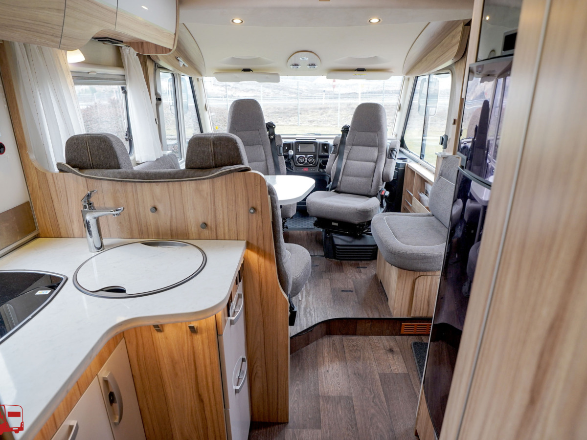 Hymer B 678 CL Långbäddar Automat ALDE KAMPANJ, bild 16 av 43