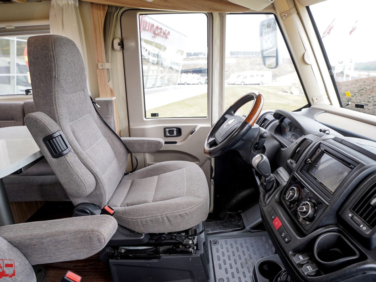 Hymer B 678 CL Långbäddar Automat ALDE KAMPANJ, bild 41 av 43