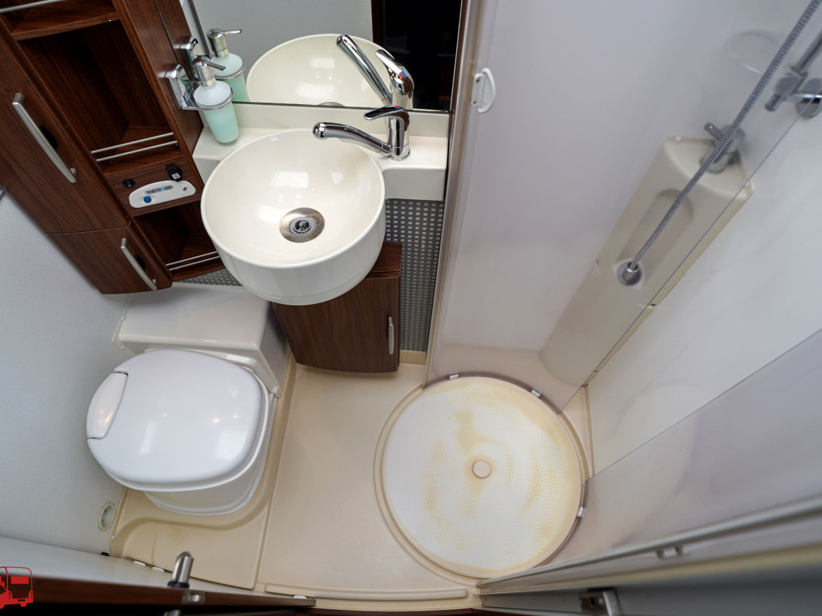 Hymer B 675 SL BEST-LINE Mercedes Automat Långbäddar, bild 19 av 42