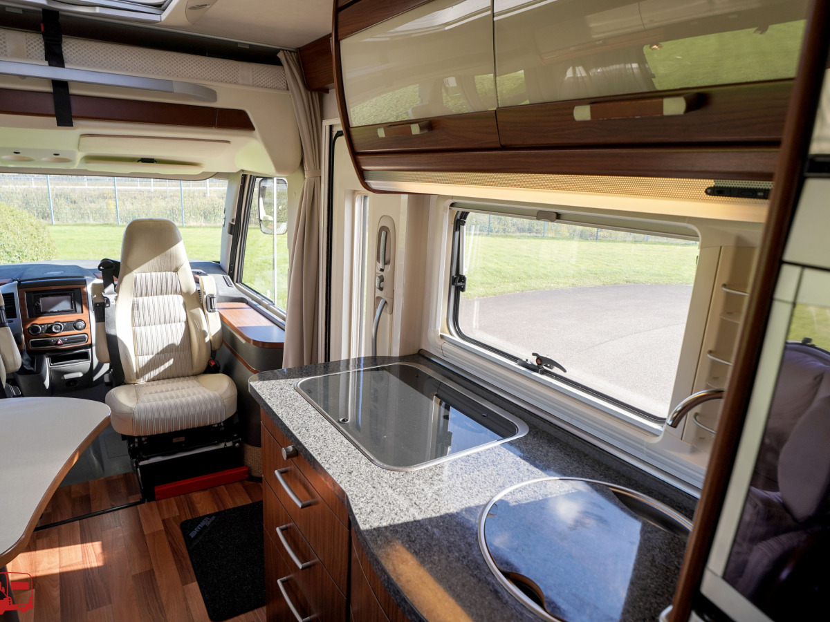 Hymer B 675 SL BEST-LINE Mercedes Automat Långbäddar, bild 35 av 42