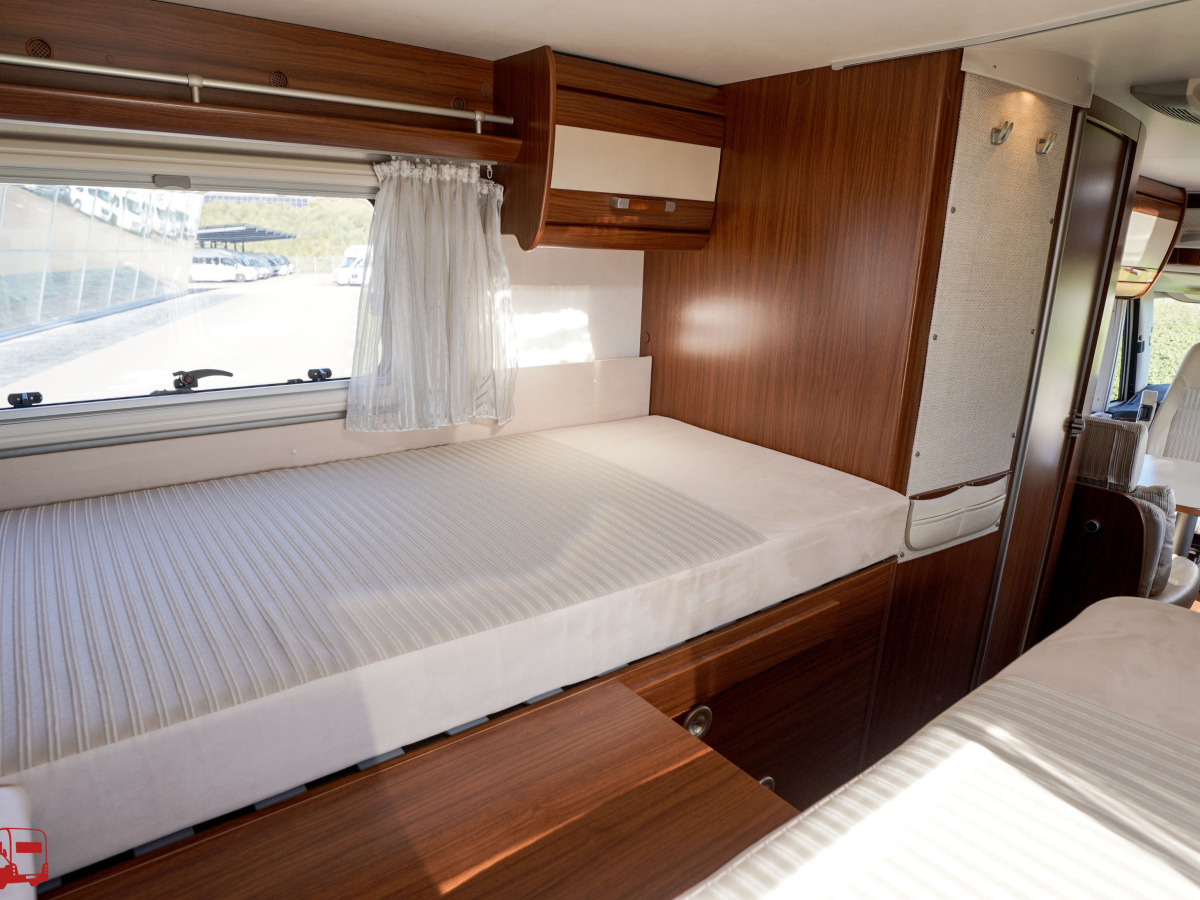 Hymer B 675 SL BEST-LINE Mercedes Automat Långbäddar, bild 32 av 42