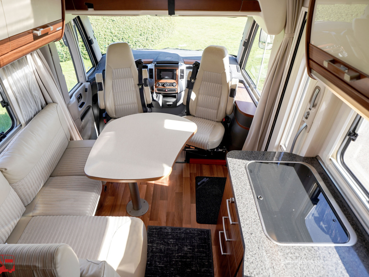 Hymer B 675 SL BEST-LINE Mercedes Automat Långbäddar, bild 5 av 42