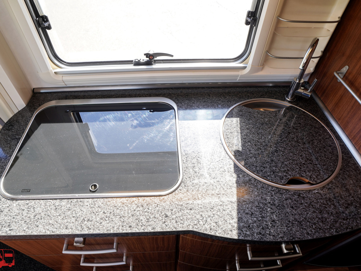 Hymer B 675 SL BEST-LINE Mercedes Automat Långbäddar, bild 10 av 42