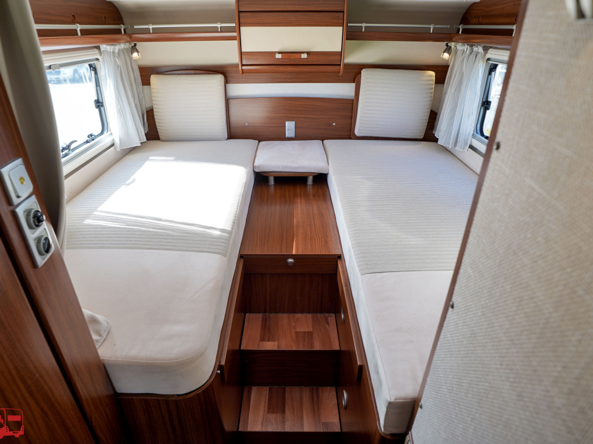 Hymer B 675 SL BEST-LINE Mercedes Automat Långbäddar, bild 13 av 42