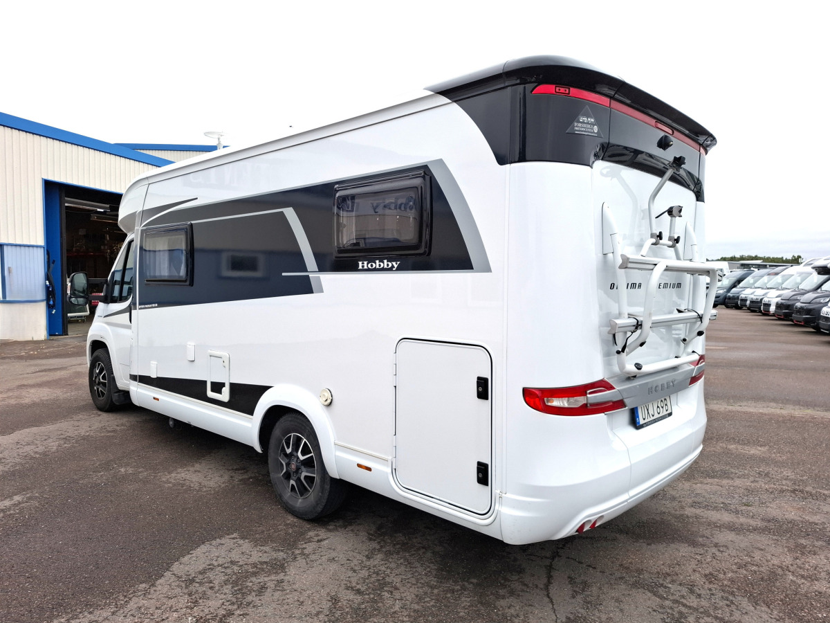 Hobby Optima Premium T65 GE, Långbäddar, Cykelställ, Solcell, bild 3 av 16