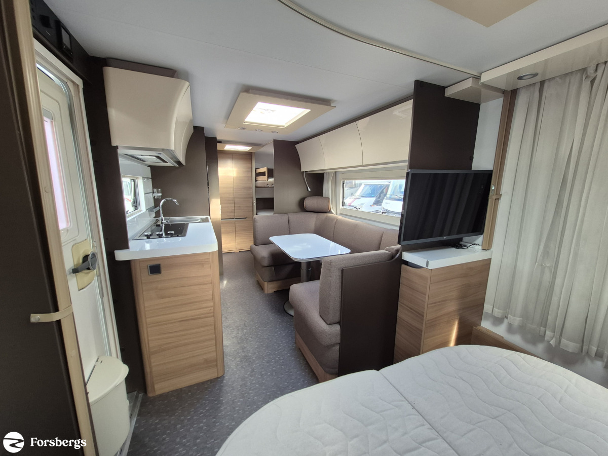 Adria Alpina 663 PT inkl. förtält - 3.95 ränta utökad garanti, bild 7 av 17