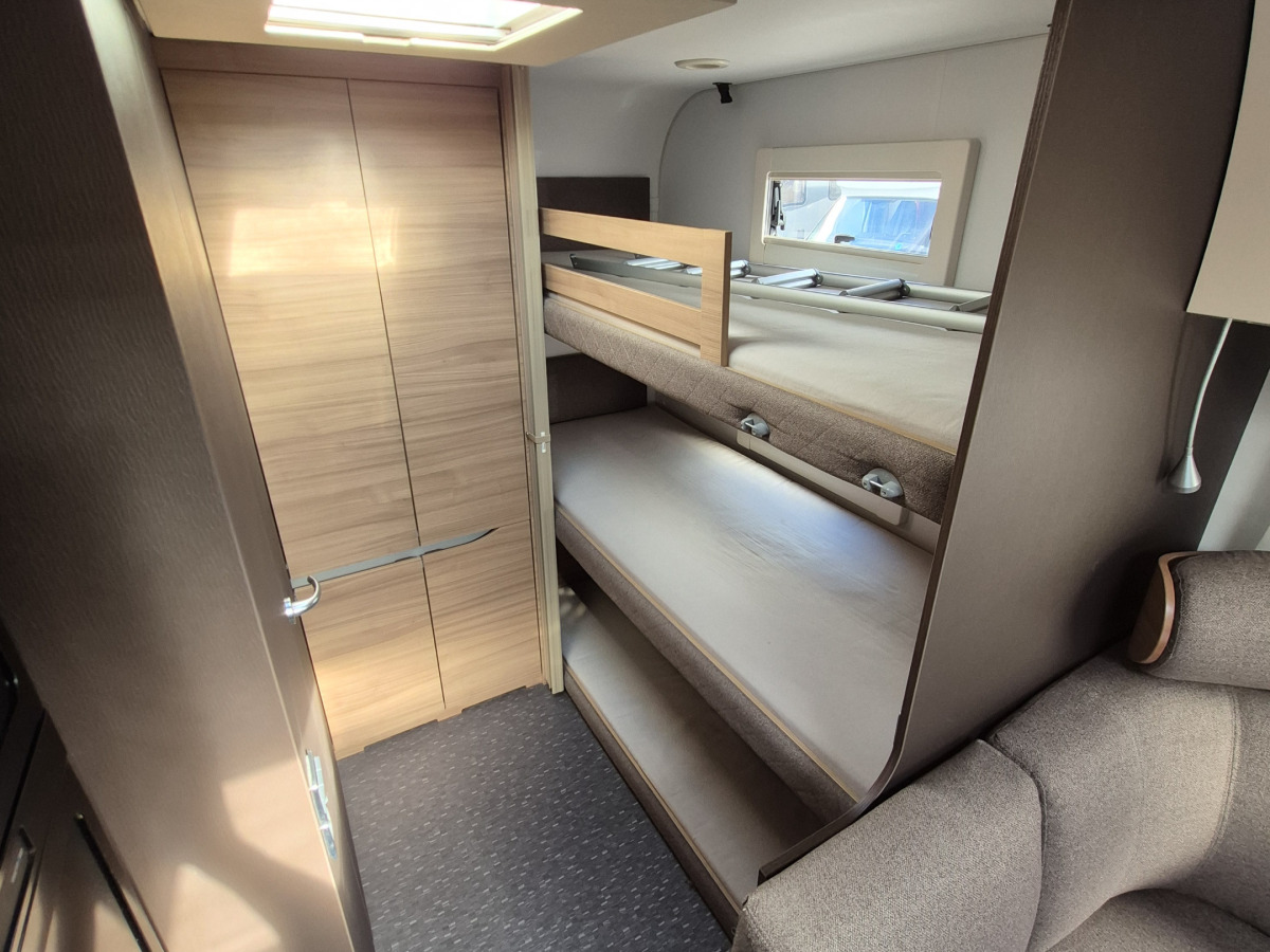 Adria Alpina 663 PT inkl. förtält - 3.95 ränta utökad garanti, bild 11 av 17