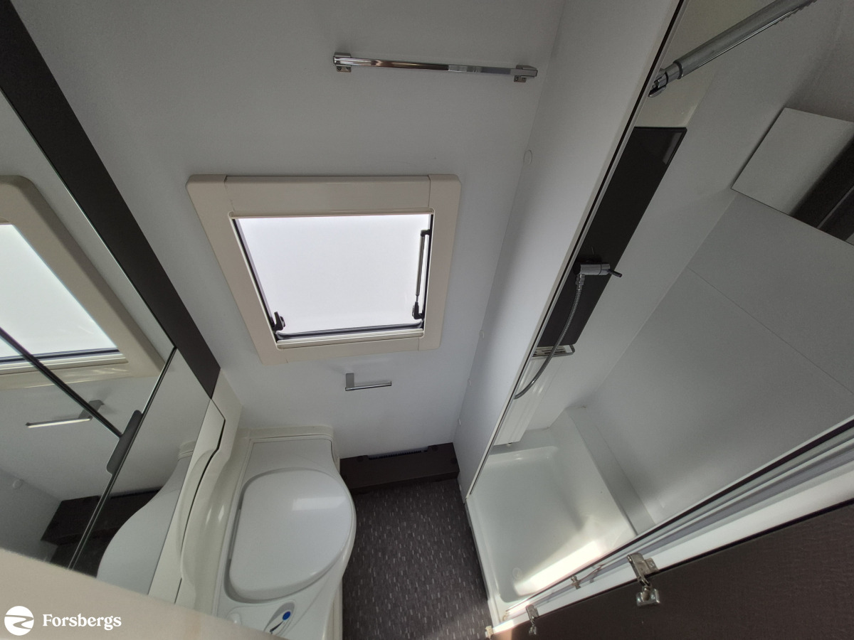 Adria Alpina 663 PT inkl. förtält - 3.95 ränta utökad garanti, bild 14 av 17