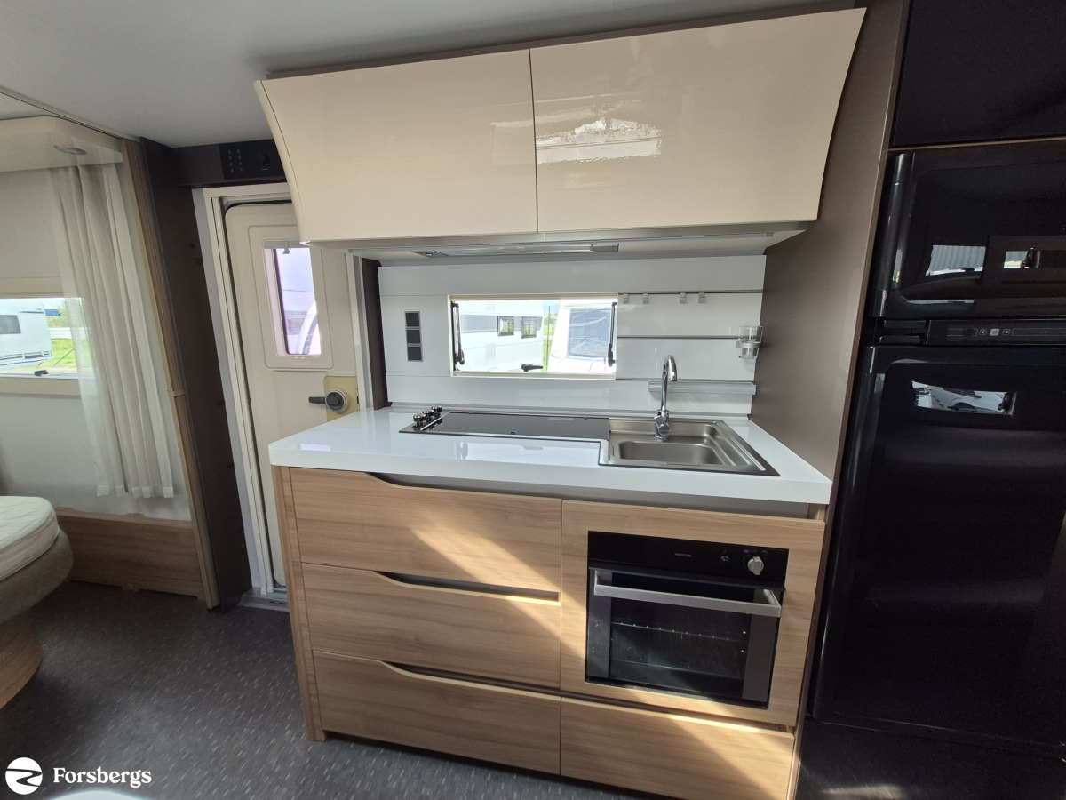 Adria Alpina 663 PT inkl. förtält - 3.95 ränta utökad garanti, bild 17 av 17
