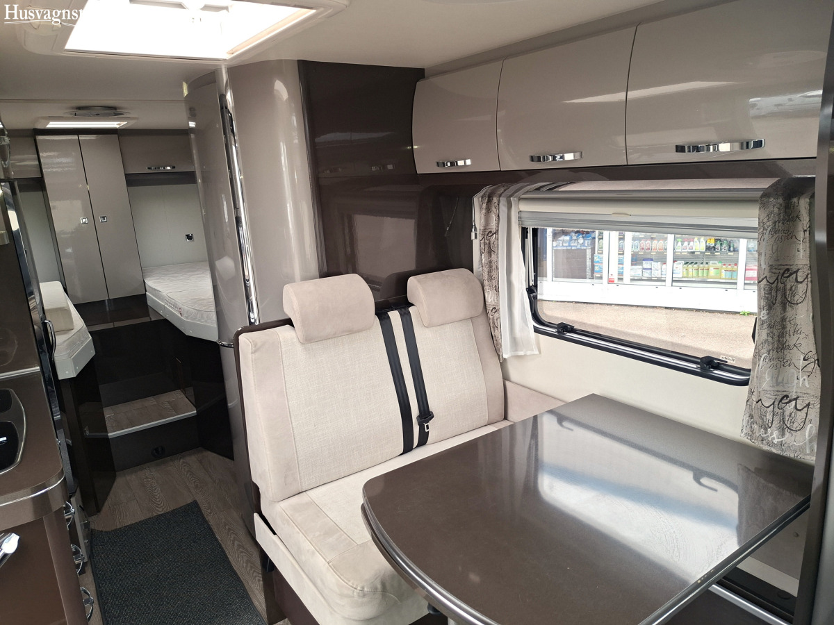 Hobby Optima Premium T65 GE, Långbäddar, Cykelställ, Solcell, bild 8 av 16