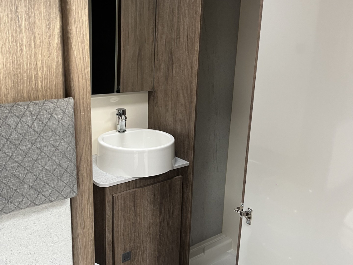CI MAGIS 82 XT, bild 12 av 15
