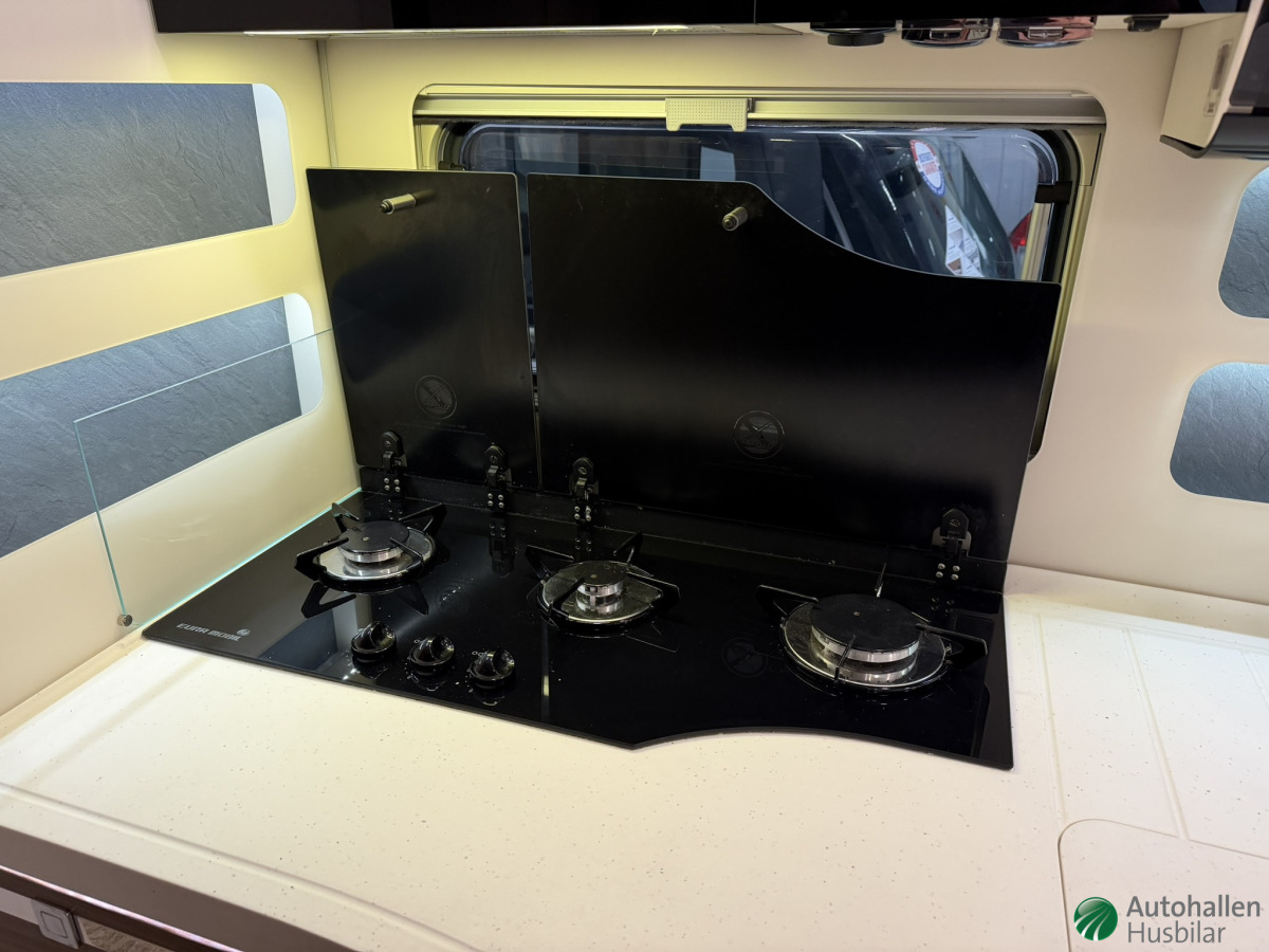 Eura Mobil INTEGRA 890 QB, bild 11 av 16