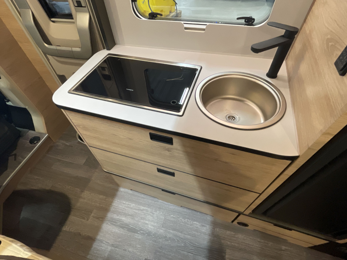 Weinsberg CaraCompact EDITION [PEPPER] 600 MEG, bild 16 av 18