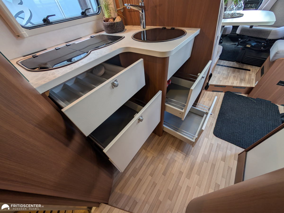 LMC LMC Explorer Sportline I745 * ALDE / Solpanel / Automat, bild 24 av 30