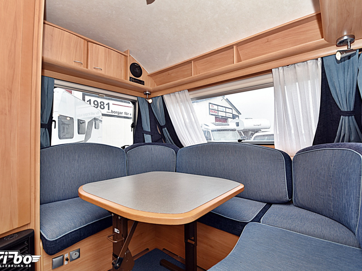 Adria 502 UL Adiva, Långbäddar, bild 4 av 22