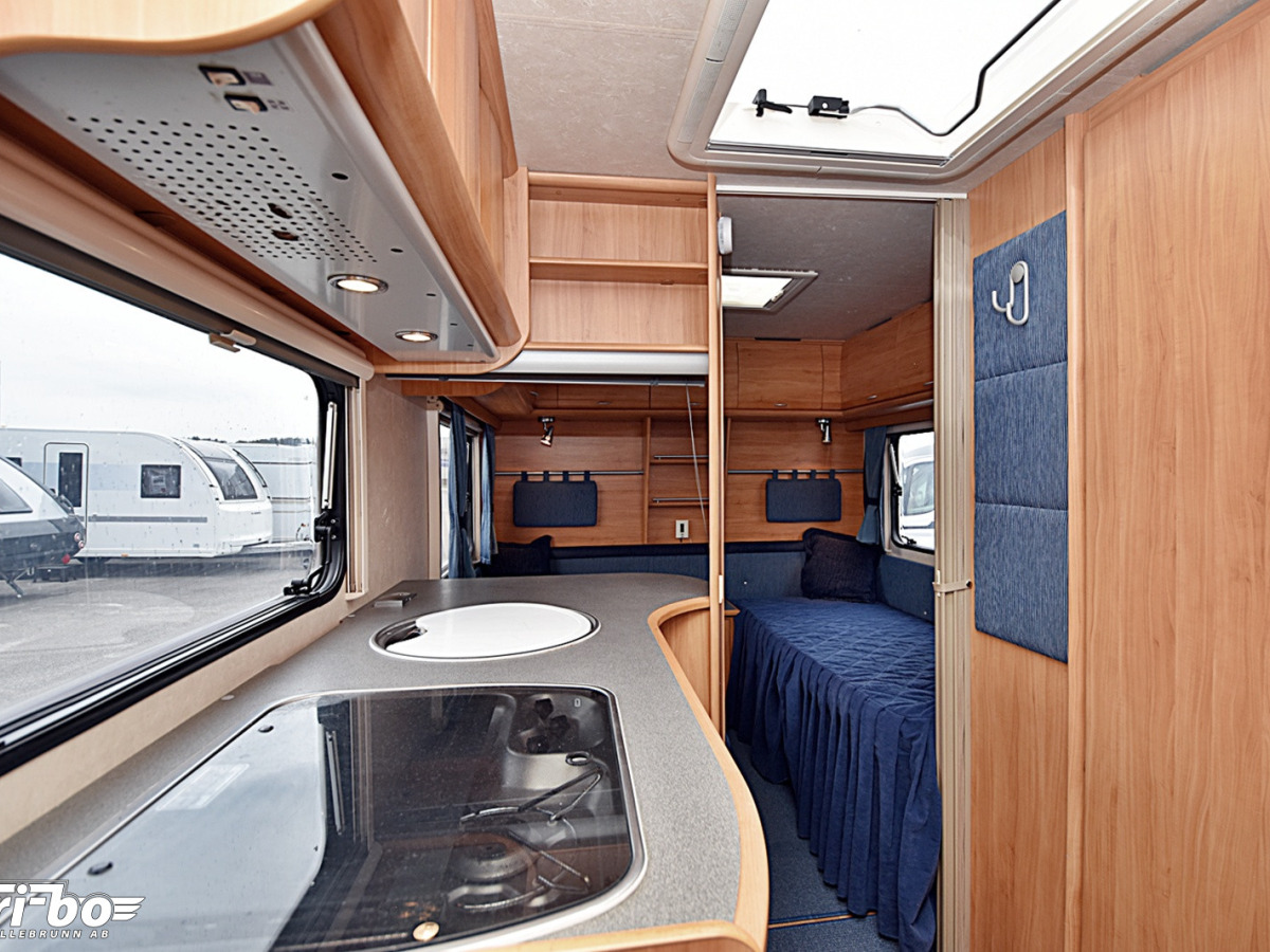 Adria 502 UL Adiva, Långbäddar, bild 10 av 22