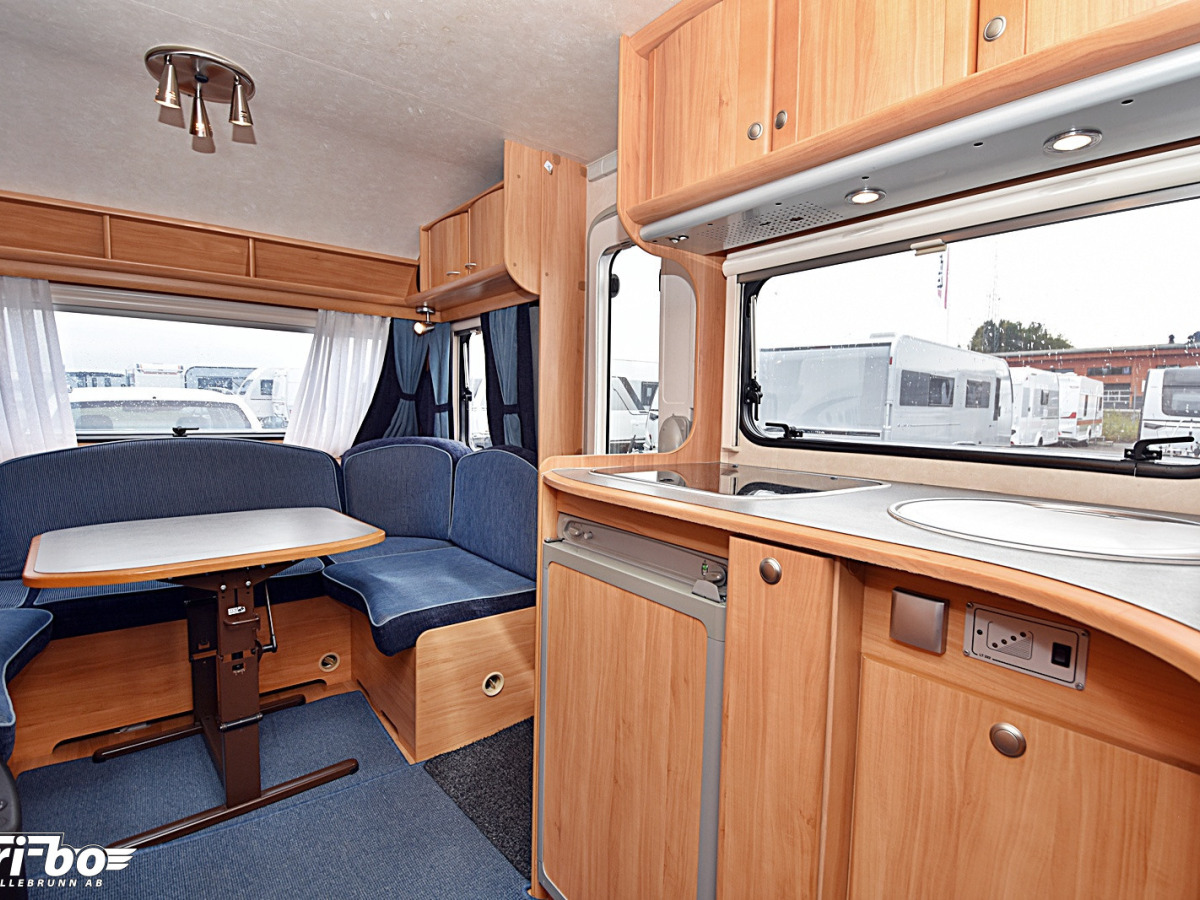 Adria 502 UL Adiva, Långbäddar, bild 16 av 22