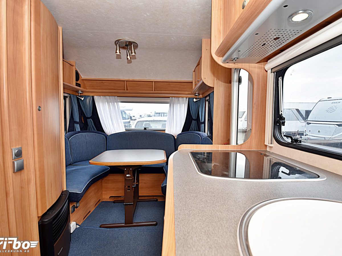 Adria 502 UL Adiva, Långbäddar, bild 17 av 22