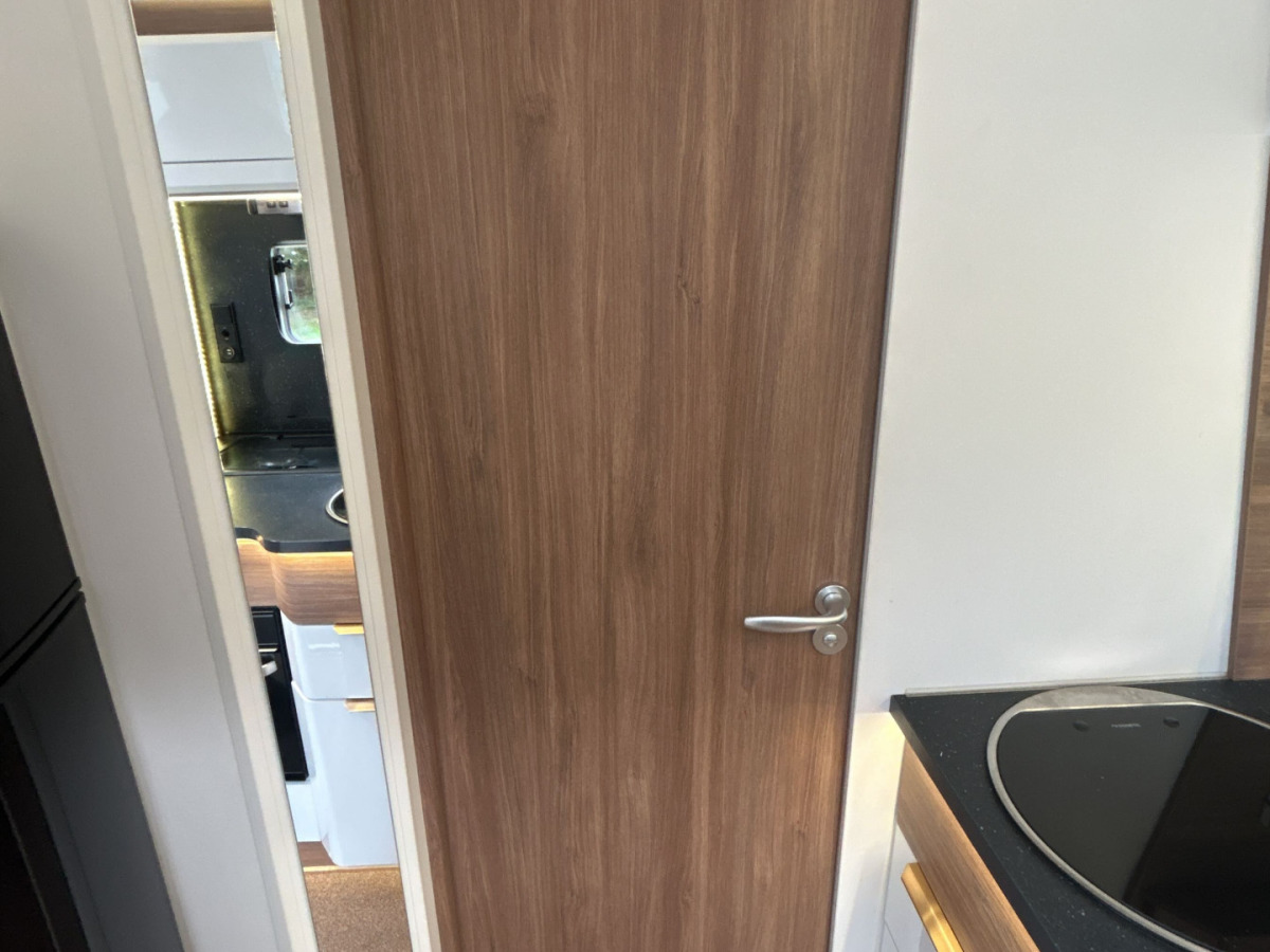 Pilote G740C Queenbed 5-bältad, bild 28 av 36