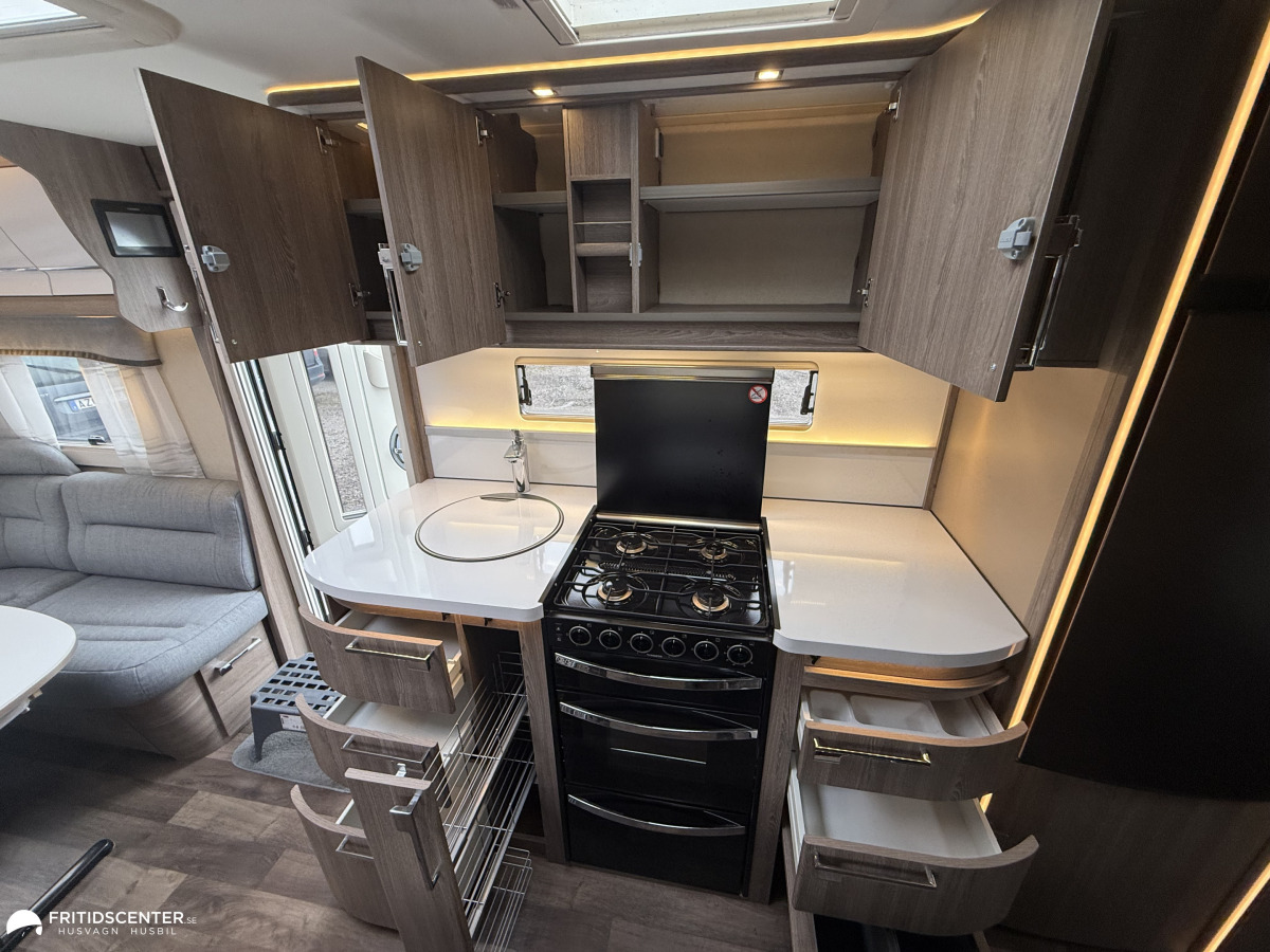 KABE ROYAL 740 GXL KS *Åretrunt komfort* AC / Alde Värme*, bild 7 av 26