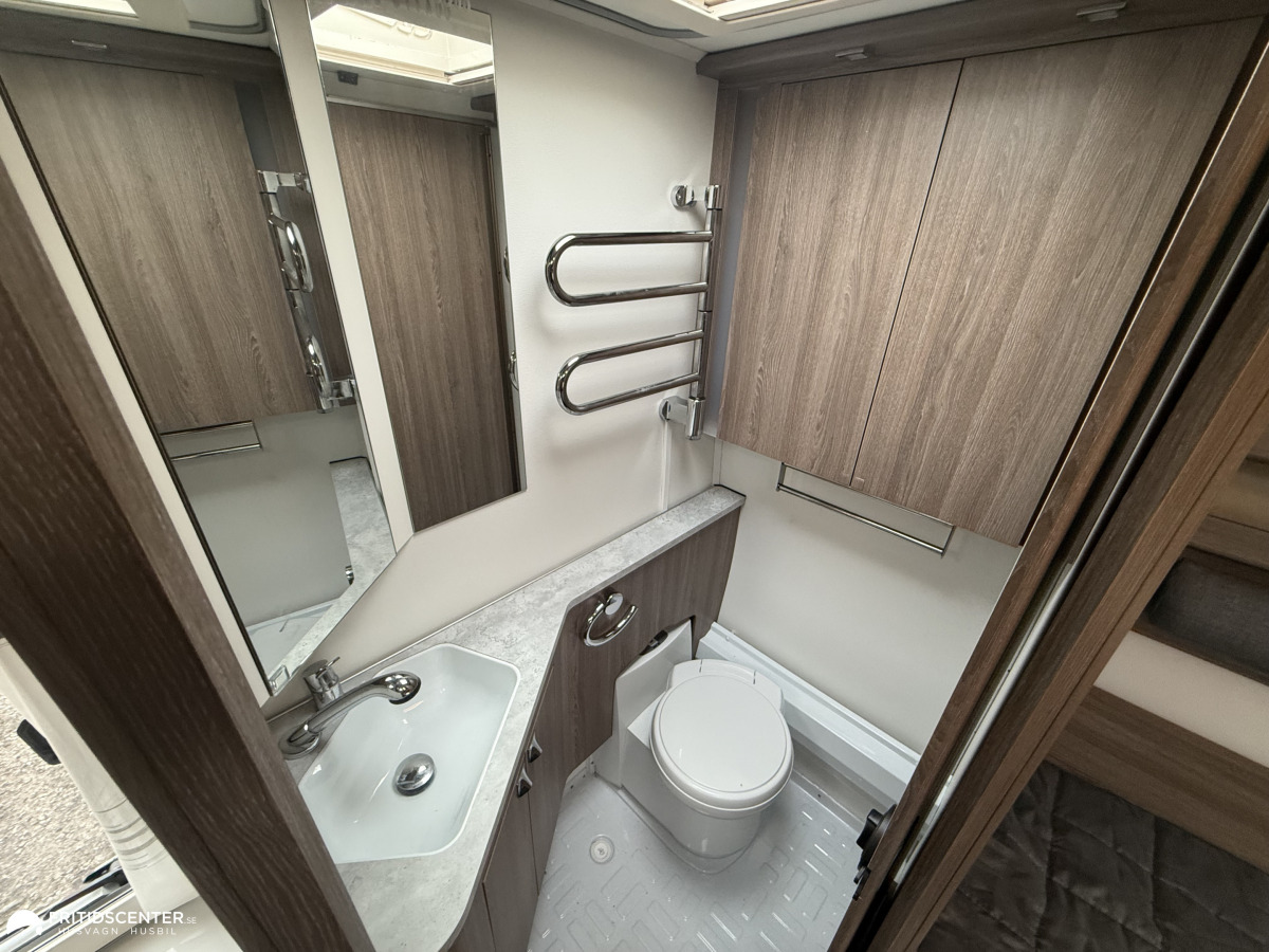 KABE ROYAL 740 GXL KS *Åretrunt komfort* AC / Alde Värme*, bild 13 av 26