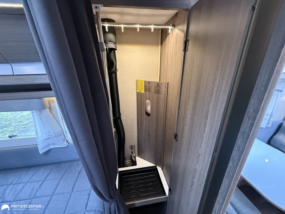 KABE ROYAL 740 GXL KS *Åretrunt komfort* AC / Alde Värme*, bild 16 av 26