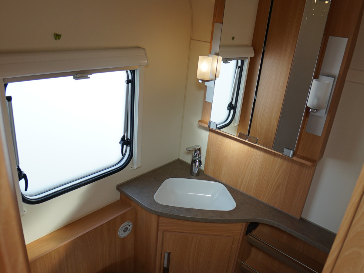 Knaus 580 QS inkl. förtält - 3.95 ränta utökad garanti, bild 11 av 17