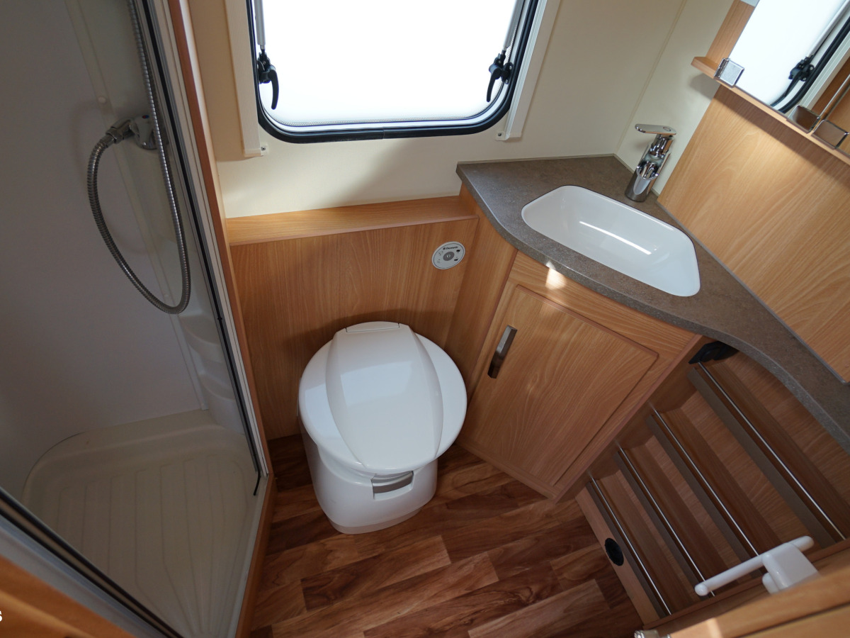Knaus 580 QS inkl. förtält - 3.95 ränta utökad garanti, bild 13 av 17