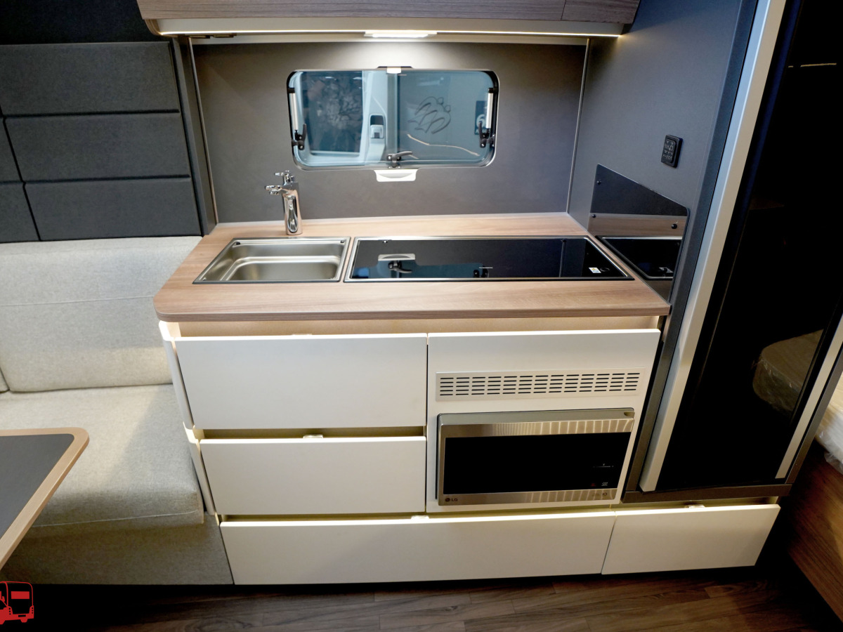 Knaus AZUR 500 FU Fransk säng, bild 10 av 25