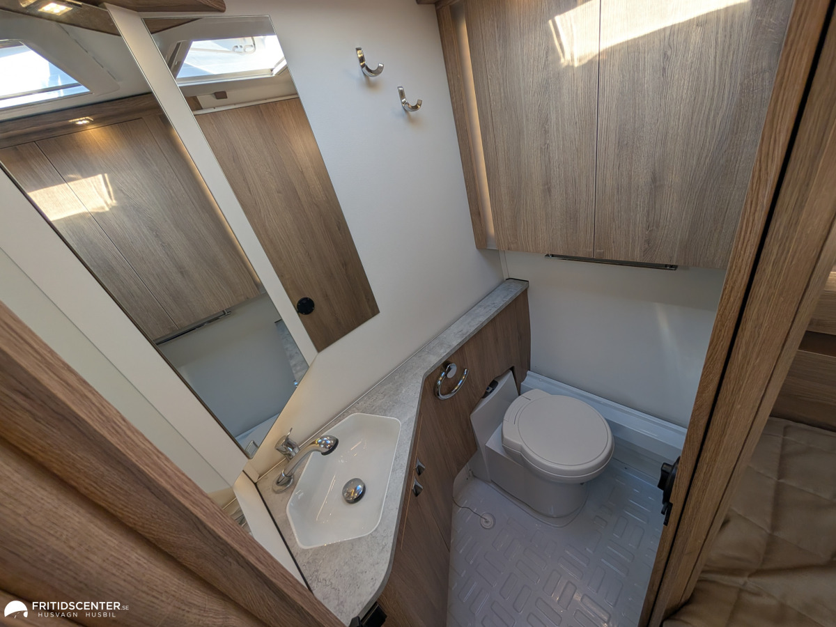 KABE CLASSIC 560 XL KS *Året runt vagn / Förtält, bild 16 av 23