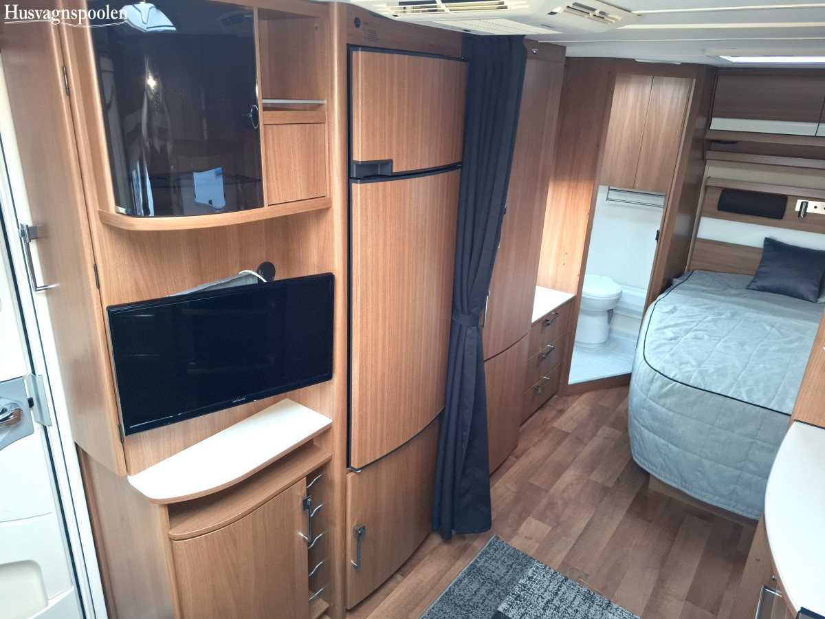 KABE ROYAL 610 DXL KS Dubbelbädd, Ac, Förtält, Ugn, bild 7 av 10
