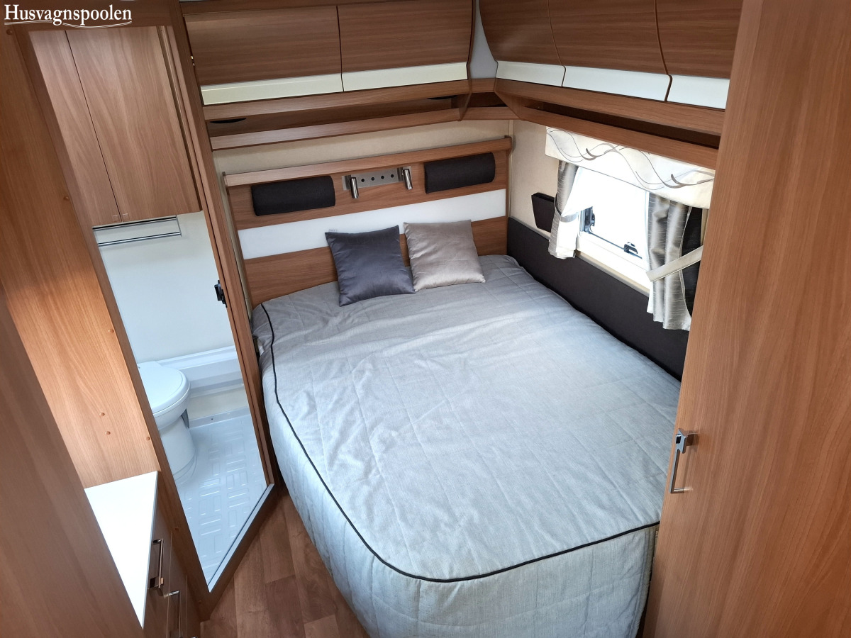 KABE ROYAL 610 DXL KS Dubbelbädd, Ac, Förtält, Ugn, bild 8 av 10