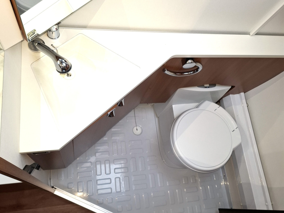 KABE ROYAL 610 DXL KS Dubbelbädd, Ac, Förtält, Ugn, bild 10 av 10