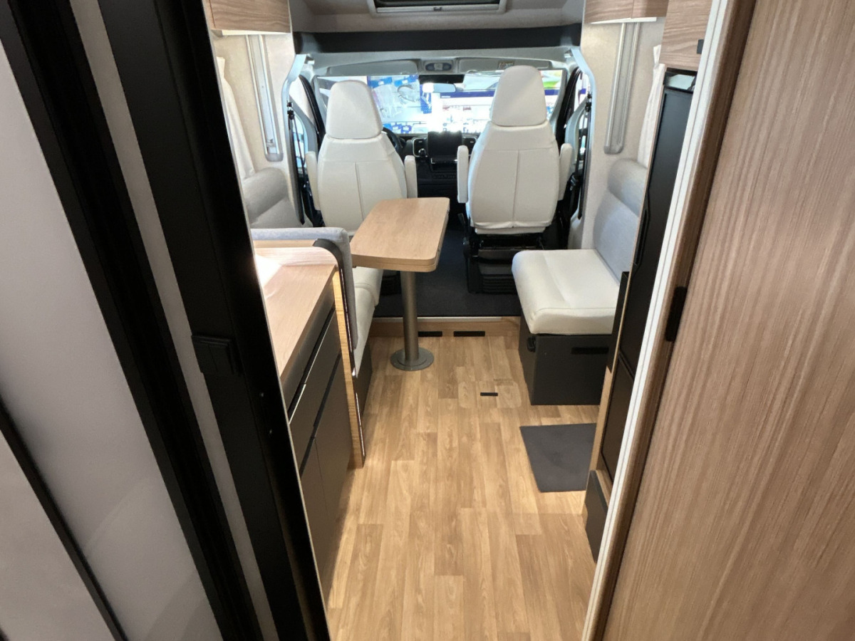 Pilote P740 FGJ Höga Långbäddar med taksäng, bild 14 av 27