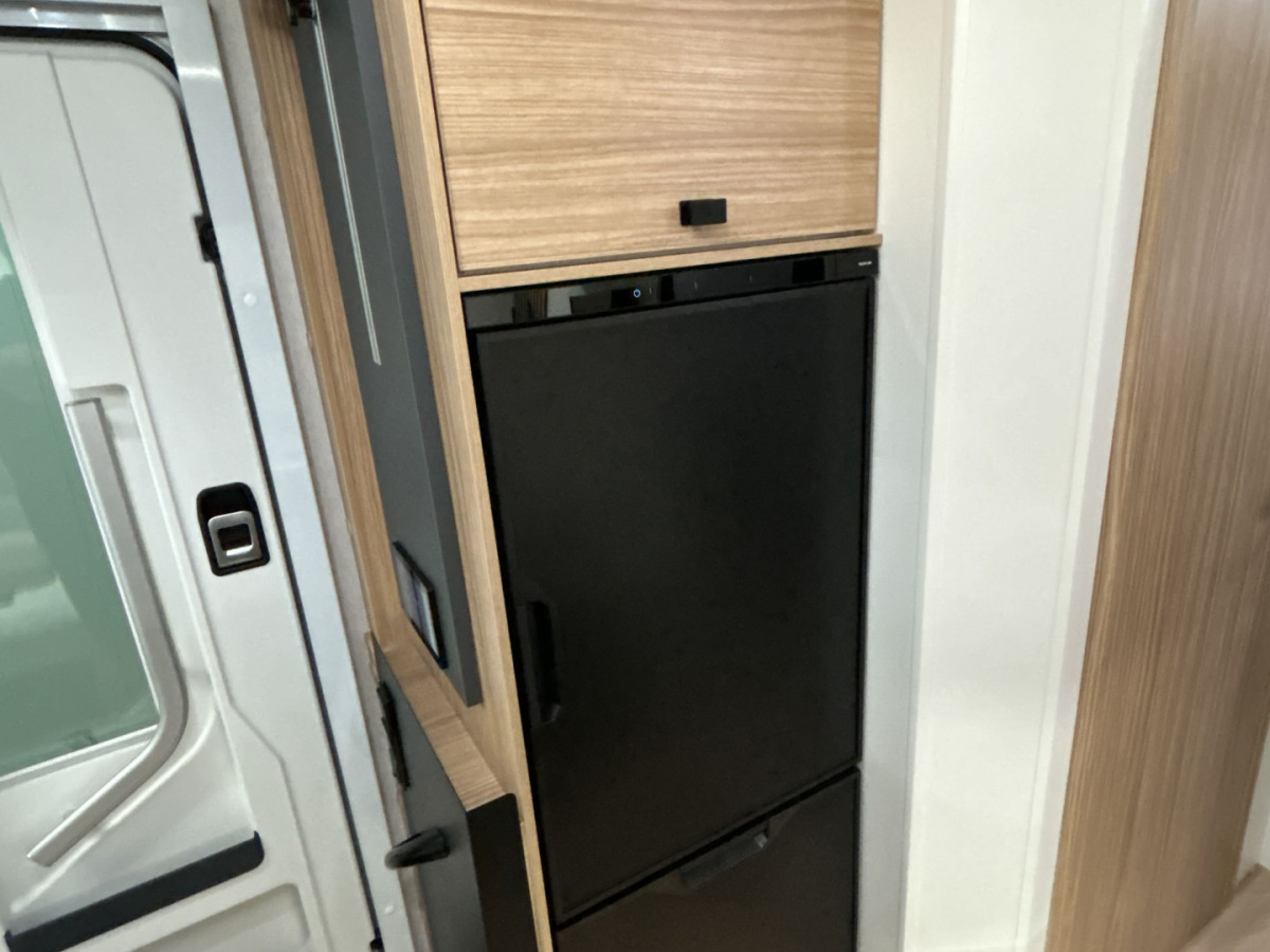 Pilote P740 FGJ Höga Långbäddar med taksäng, bild 25 av 27