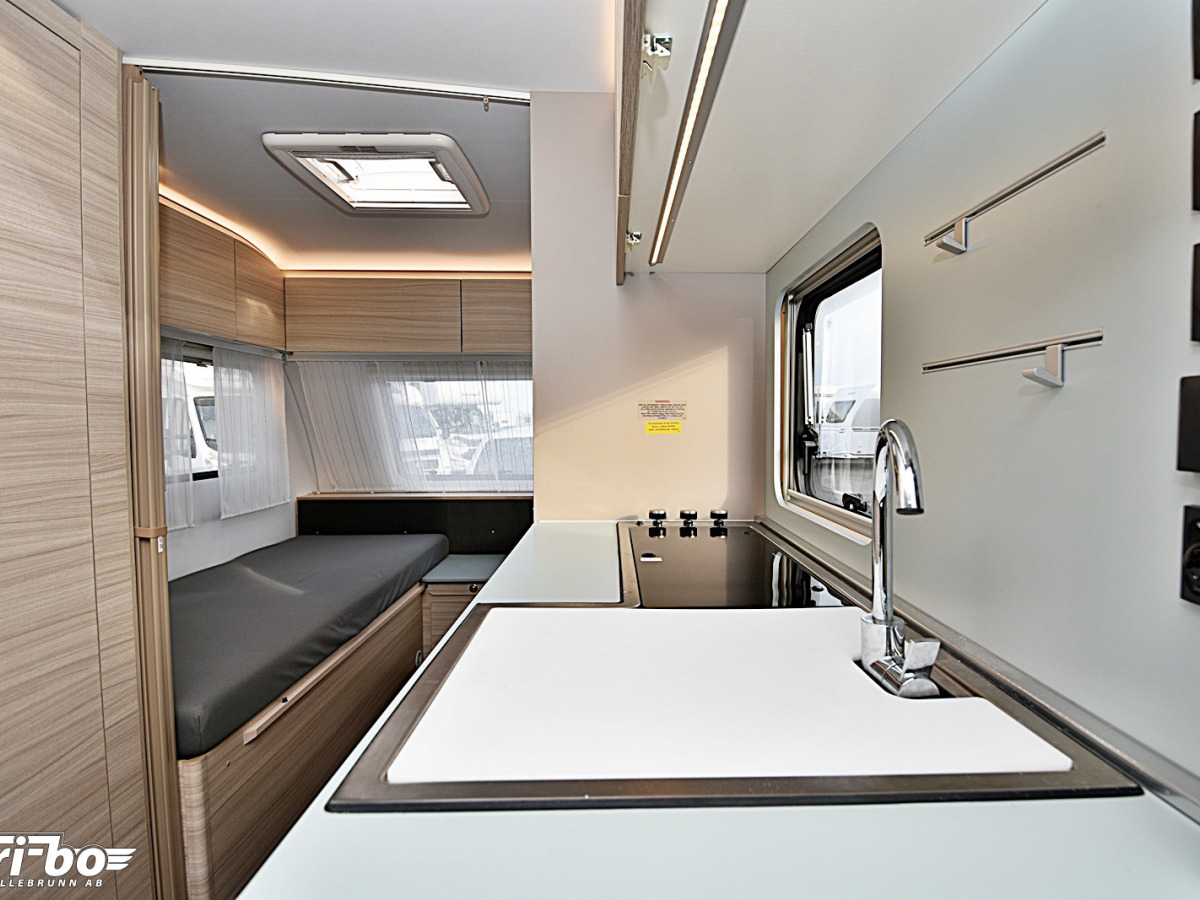 Adria 492 LU Altea, Långbäddar, bild 10 av 24