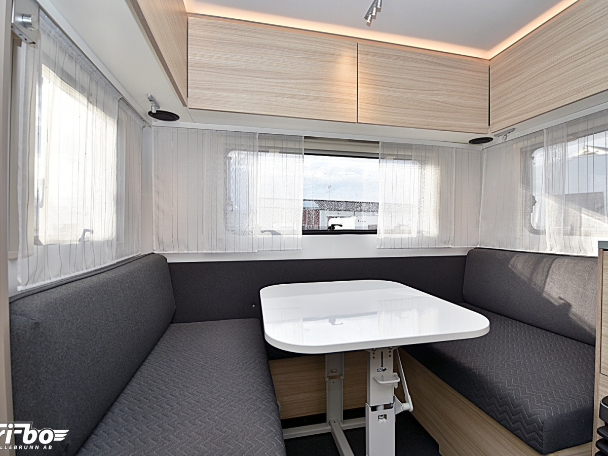 Adria 492 LU Altea, Långbäddar, bild 18 av 24