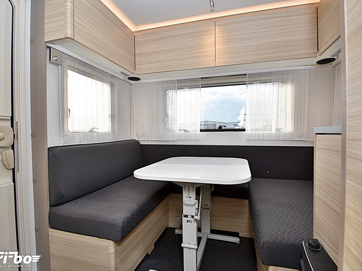 Adria 492 LU Altea, Långbäddar, bild 19 av 24