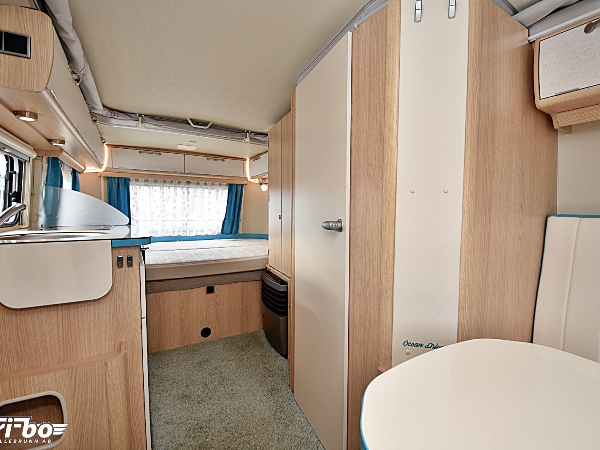 Eriba 530 Touring Ocean Drive, Dubbelbädd, bild 7 av 25