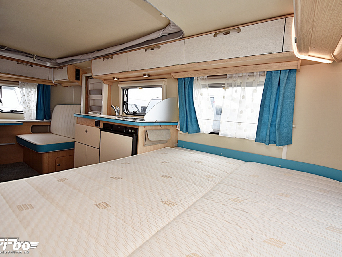 Eriba 530 Touring Ocean Drive, Dubbelbädd, bild 12 av 25