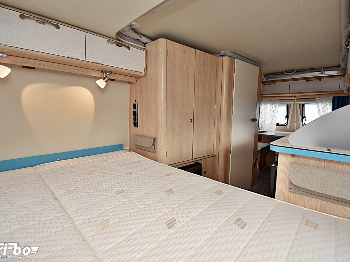 Eriba 530 Touring Ocean Drive, Dubbelbädd, bild 14 av 25
