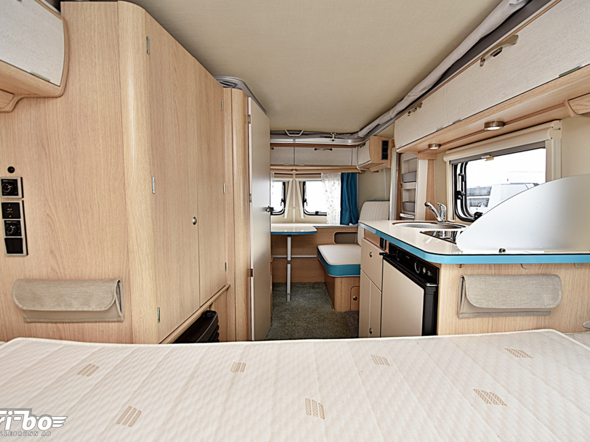 Eriba 530 Touring Ocean Drive, Dubbelbädd, bild 13 av 25