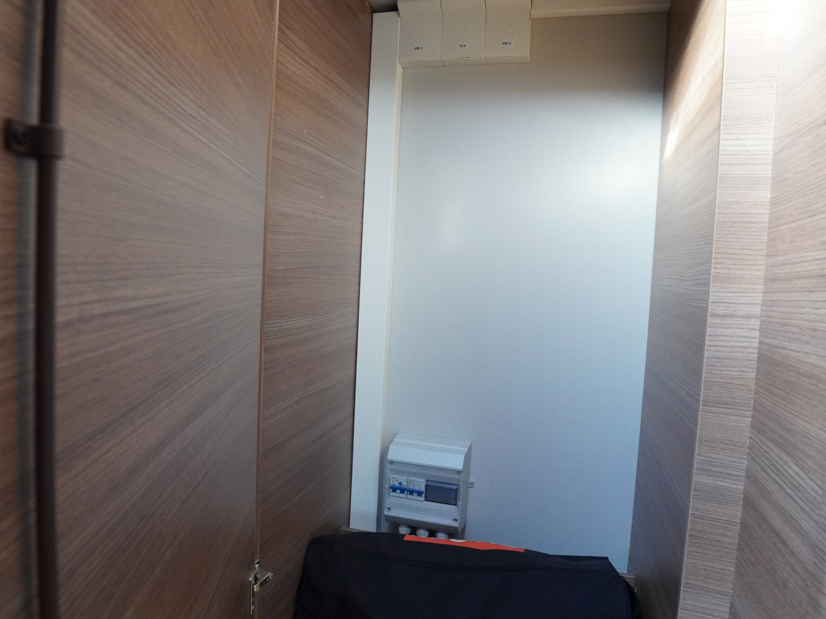 Knaus 500 EU E-Power Selection Förtält, bild 16 av 19