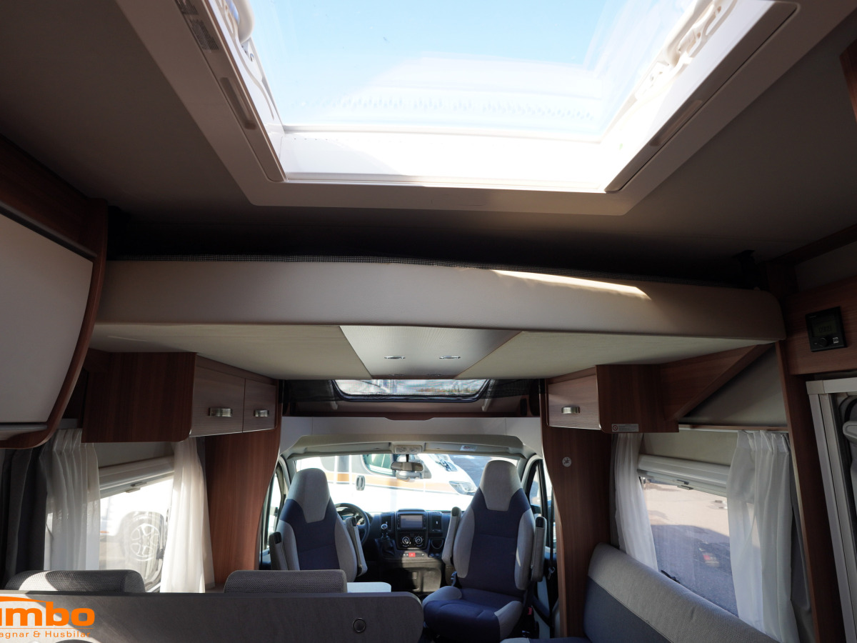 Weinsberg Carasuite 650 MF Solcell Cykelställ, bild 18 av 24