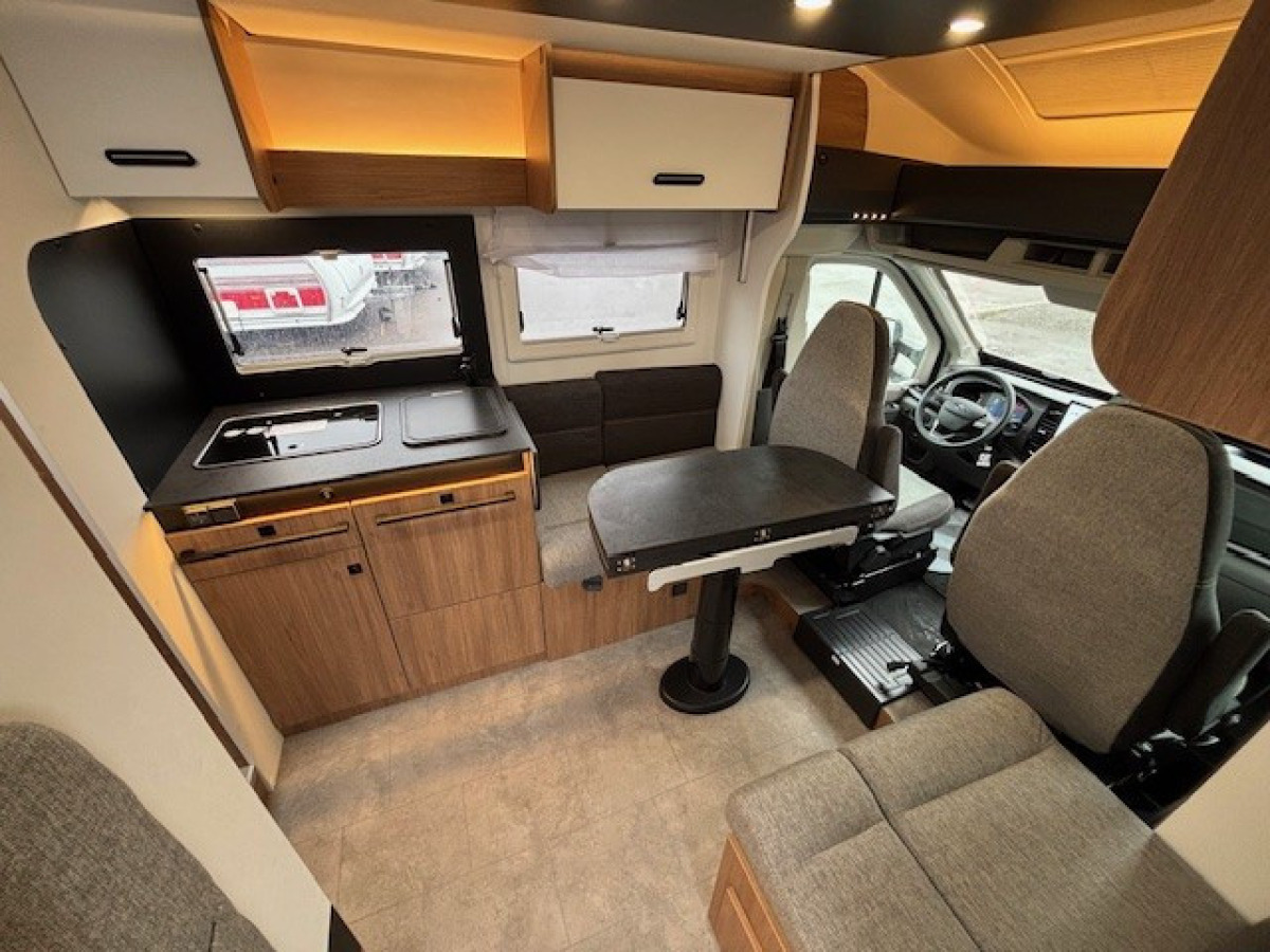 Challenger 337 Graphite Edition - Ford Transit, bild 5 av 14