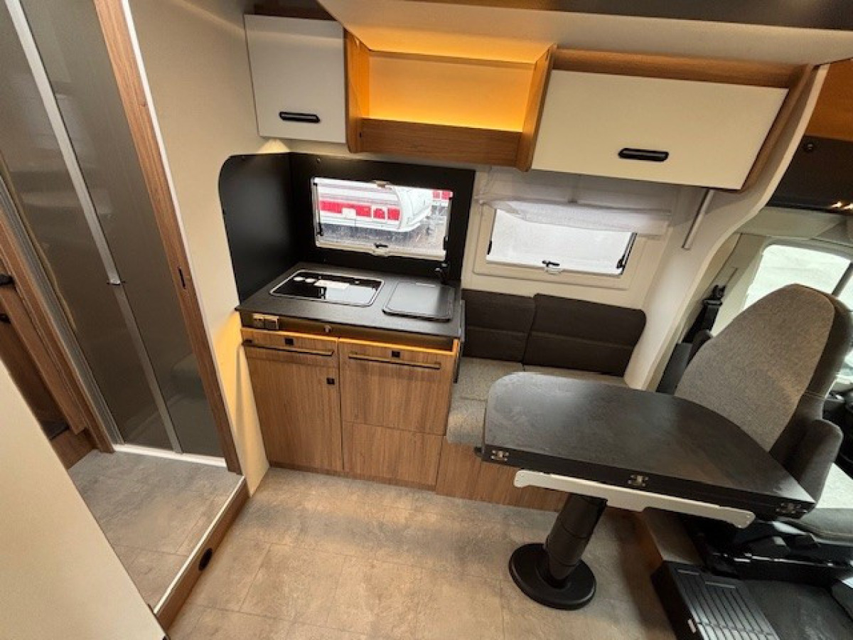 Challenger 337 Graphite Edition - Ford Transit, bild 6 av 14
