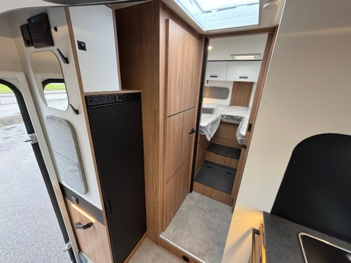 Challenger 337 Graphite Edition - Ford Transit, bild 7 av 14