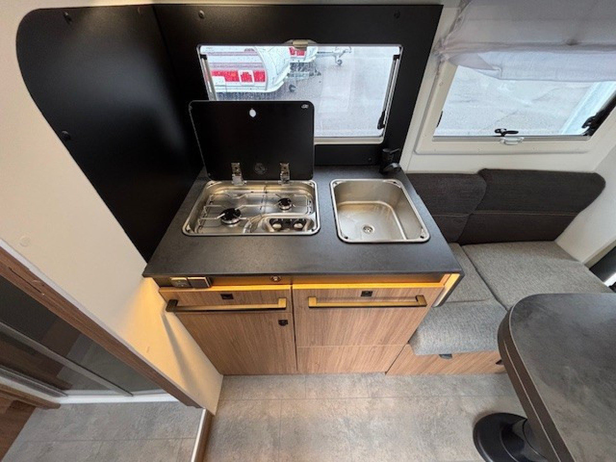 Challenger 337 Graphite Edition - Ford Transit, bild 12 av 14